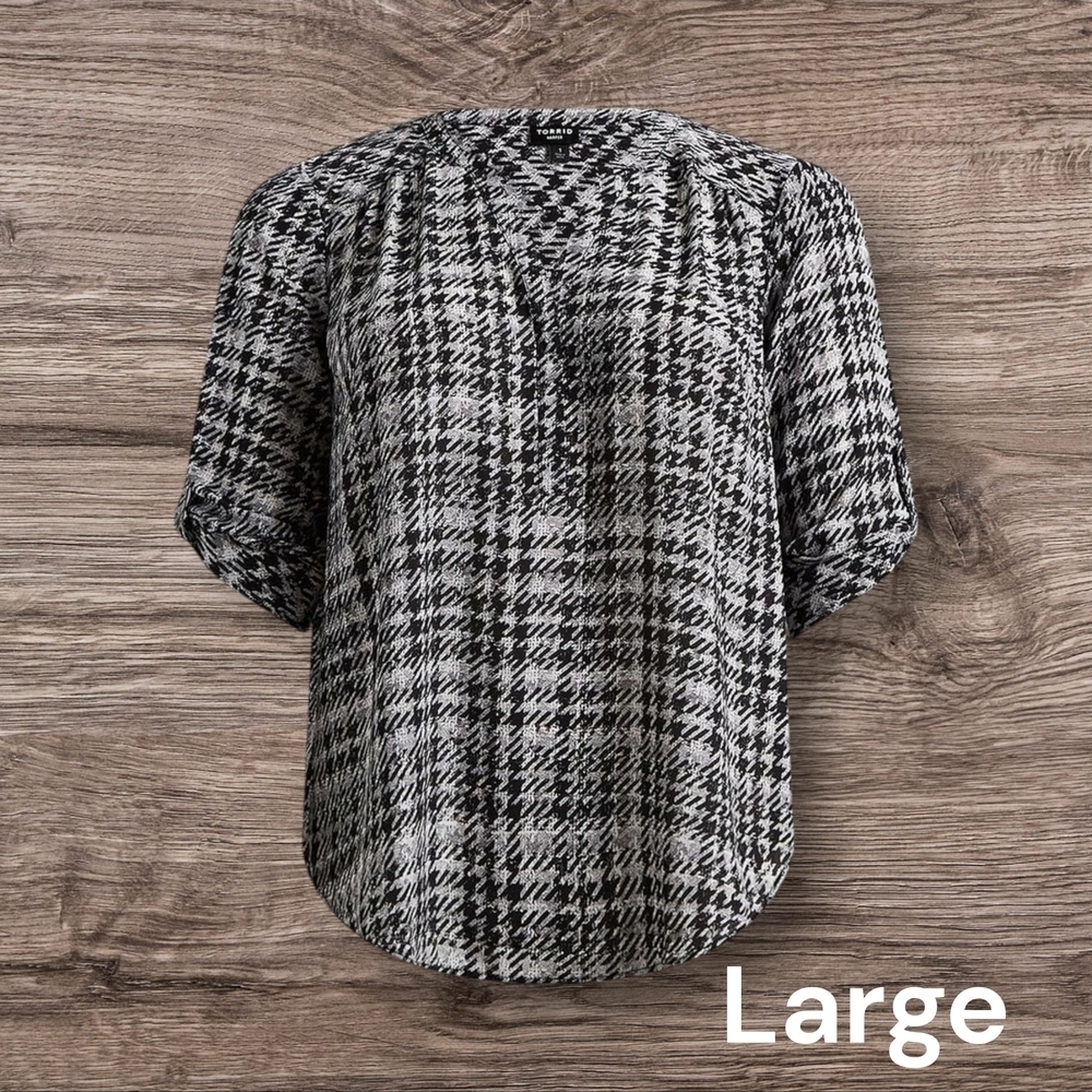 Torrid Classic Black & White Georgette Blouse – Modern Houndstooth Plaid Print - Picture 5 of 11